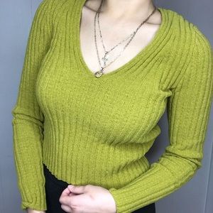 Green v-neck long sleeve